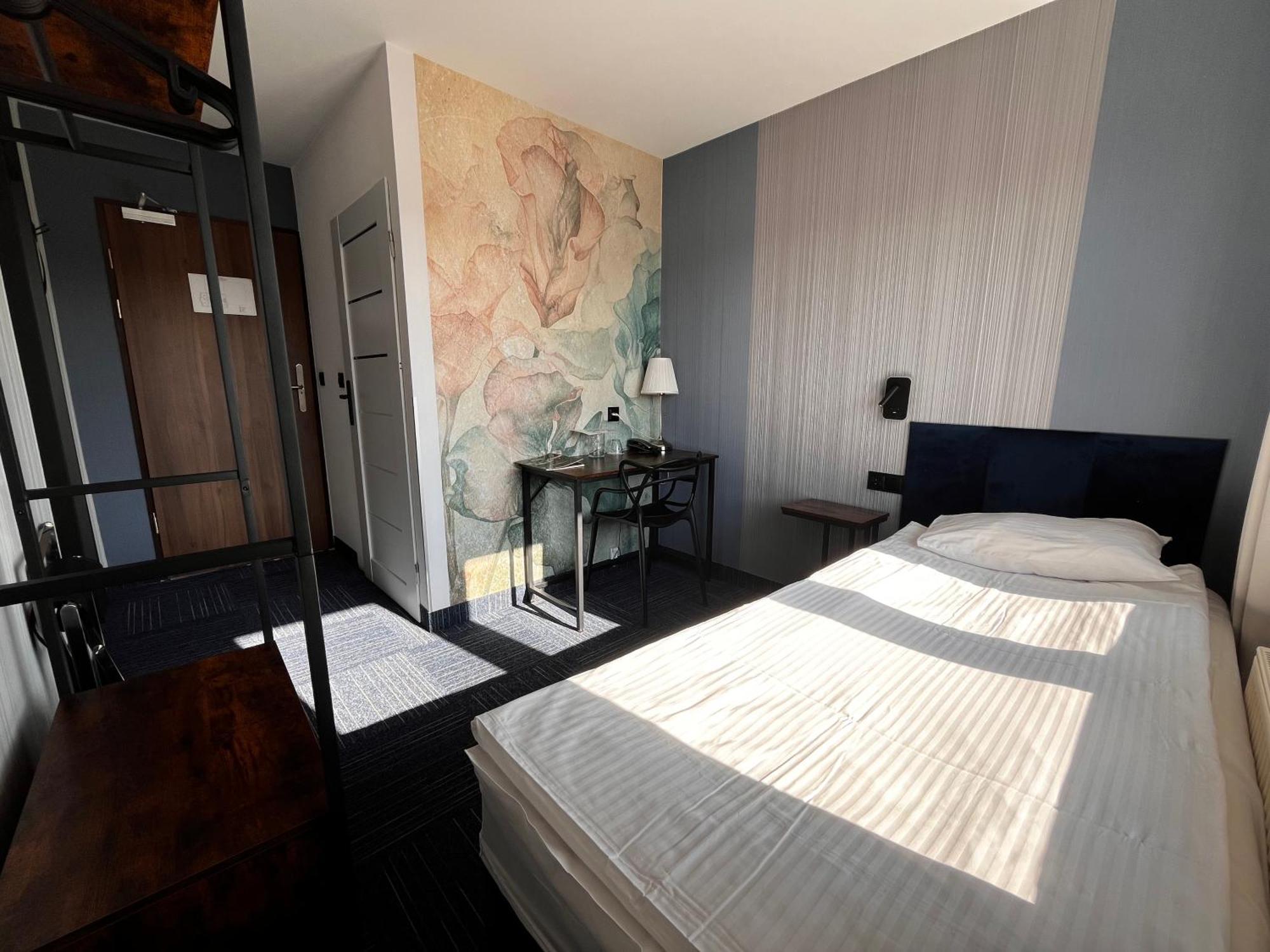 Hotel Marta โอวาวา ภายนอก รูปภาพ