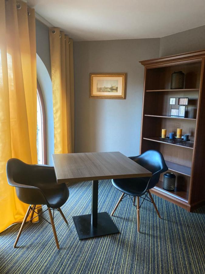 Hotel Marta โอวาวา ภายนอก รูปภาพ